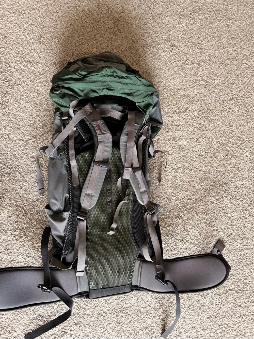 Osprey aether 70 outdoor hiking backpack with back support straps